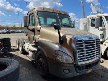  Salvage Freightliner Cascadia