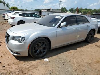  Salvage Chrysler 300