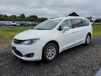  Salvage Chrysler Pacifica