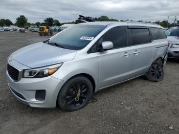  Salvage Kia Sedona