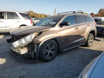  Salvage Toyota Highlander