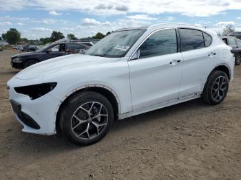  Salvage Alfa Romeo Stelvio