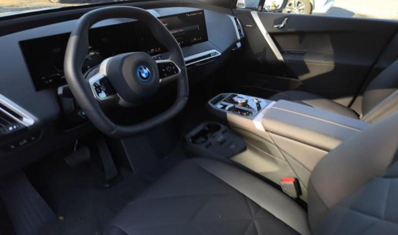 BMW Ix Xdrive5 Xdrive50 Image 3