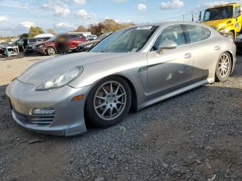  Salvage Porsche Panamera