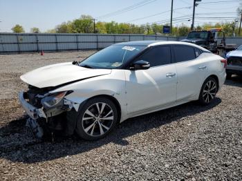  Salvage Nissan Maxima