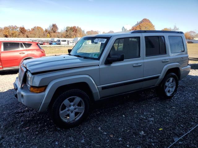  Salvage Jeep Commander