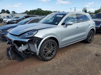  Salvage Porsche Cayenne