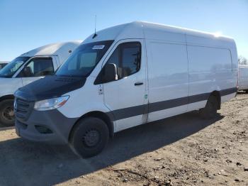  Salvage Mercedes-Benz Sprinter