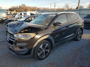  Salvage Hyundai TUCSON