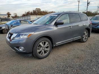  Salvage Nissan Pathfinder