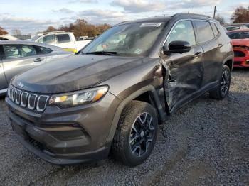  Salvage Jeep Compass