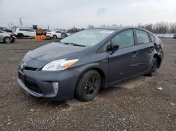  Salvage Toyota Prius