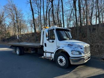  Salvage Freightliner M2 106 Med