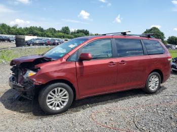  Salvage Toyota Sienna