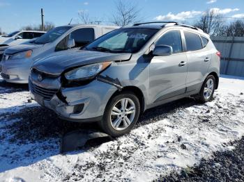  Salvage Hyundai TUCSON