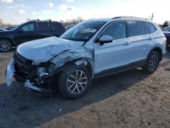  Salvage Volkswagen Tiguan