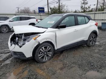  Salvage Nissan Kicks