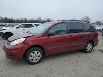  Salvage Toyota Sienna