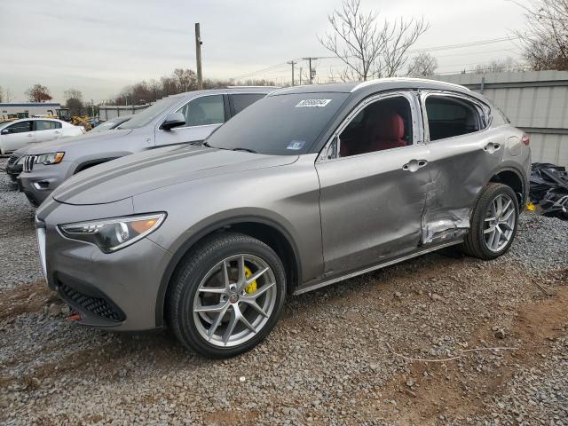  Salvage Alfa Romeo Stelvio