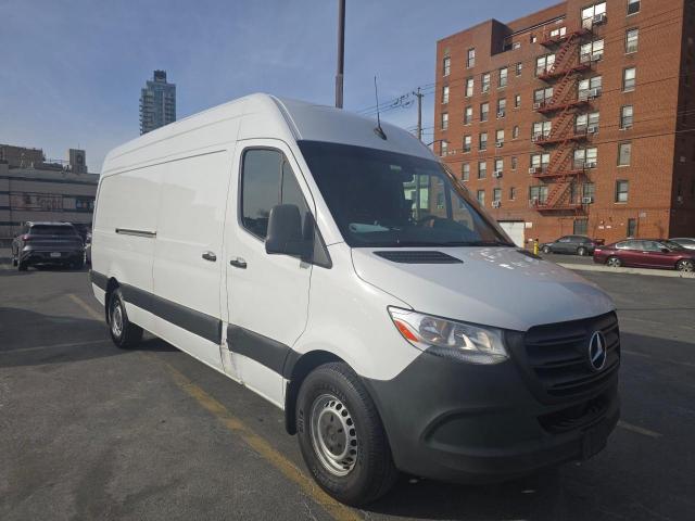  Salvage Mercedes-Benz Sprinter