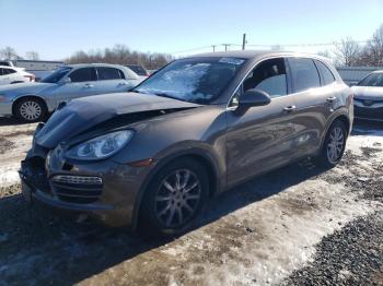  Salvage Porsche Cayenne