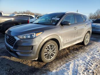  Salvage Hyundai TUCSON