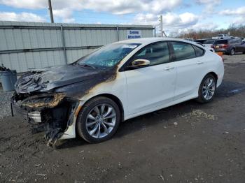  Salvage Chrysler 200