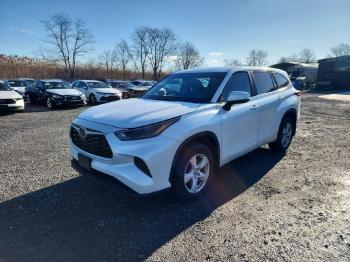  Salvage Toyota Highlander