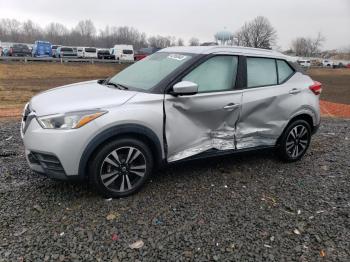  Salvage Nissan Kicks