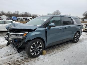  Salvage Kia Carnival