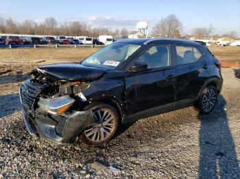  Salvage Nissan Kicks