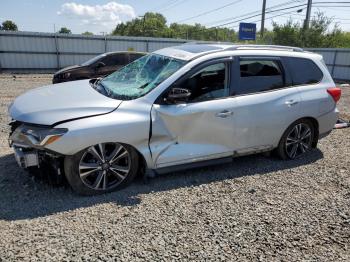  Salvage Nissan Pathfinder