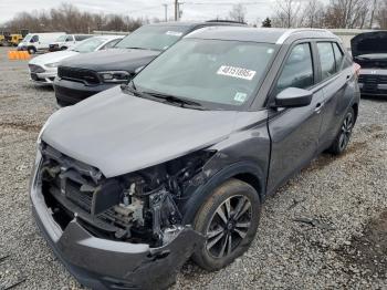  Salvage Nissan Kicks