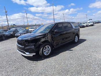  Salvage Kia Carnival