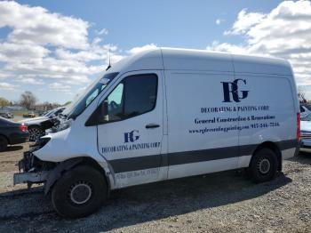  Salvage Mercedes-Benz Sprinter