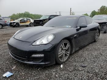  Salvage Porsche Panamera