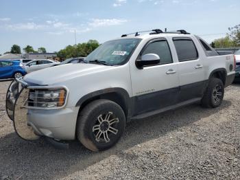  Salvage Chevrolet Avalanche