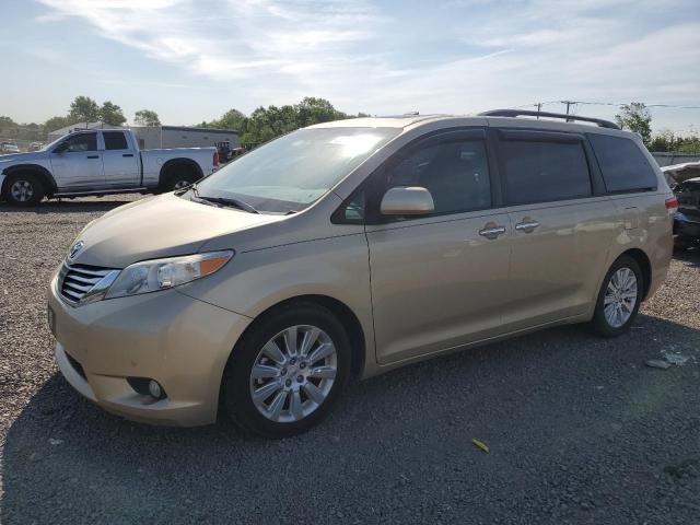  Salvage Toyota Sienna