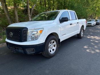  Salvage Nissan Titan