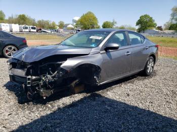  Salvage Nissan Altima
