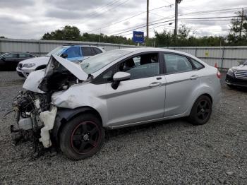  Salvage Ford Fiesta