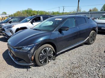  Salvage Kia EV6