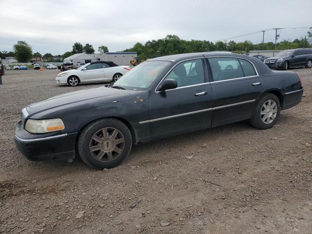  Salvage Lincoln Towncar