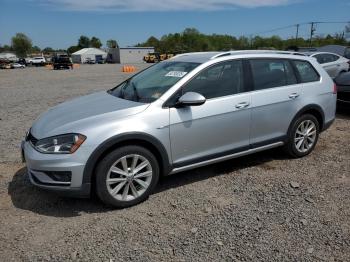  Salvage Volkswagen Golf