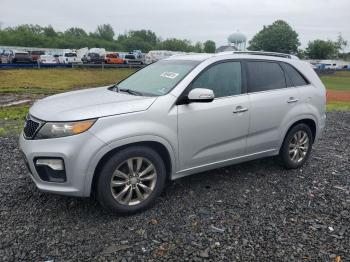  Salvage Kia Sorento