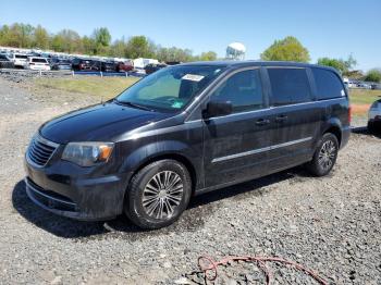  Salvage Chrysler Minivan