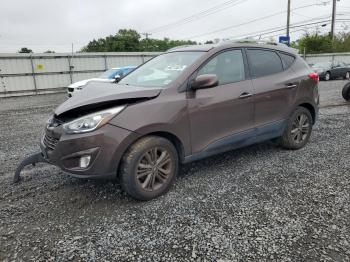  Salvage Hyundai TUCSON