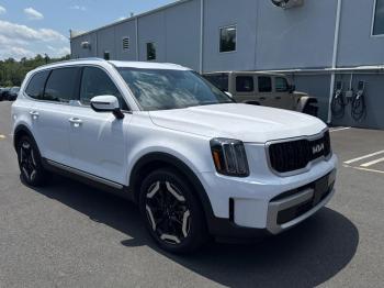  Salvage Kia Telluride