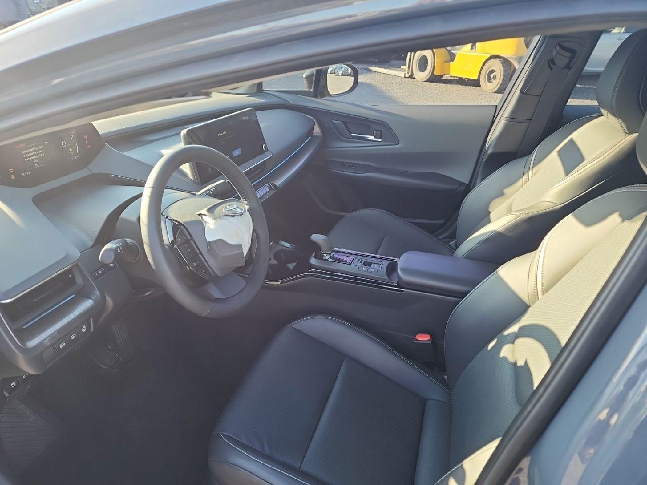 Toyota Prius Le Image 3