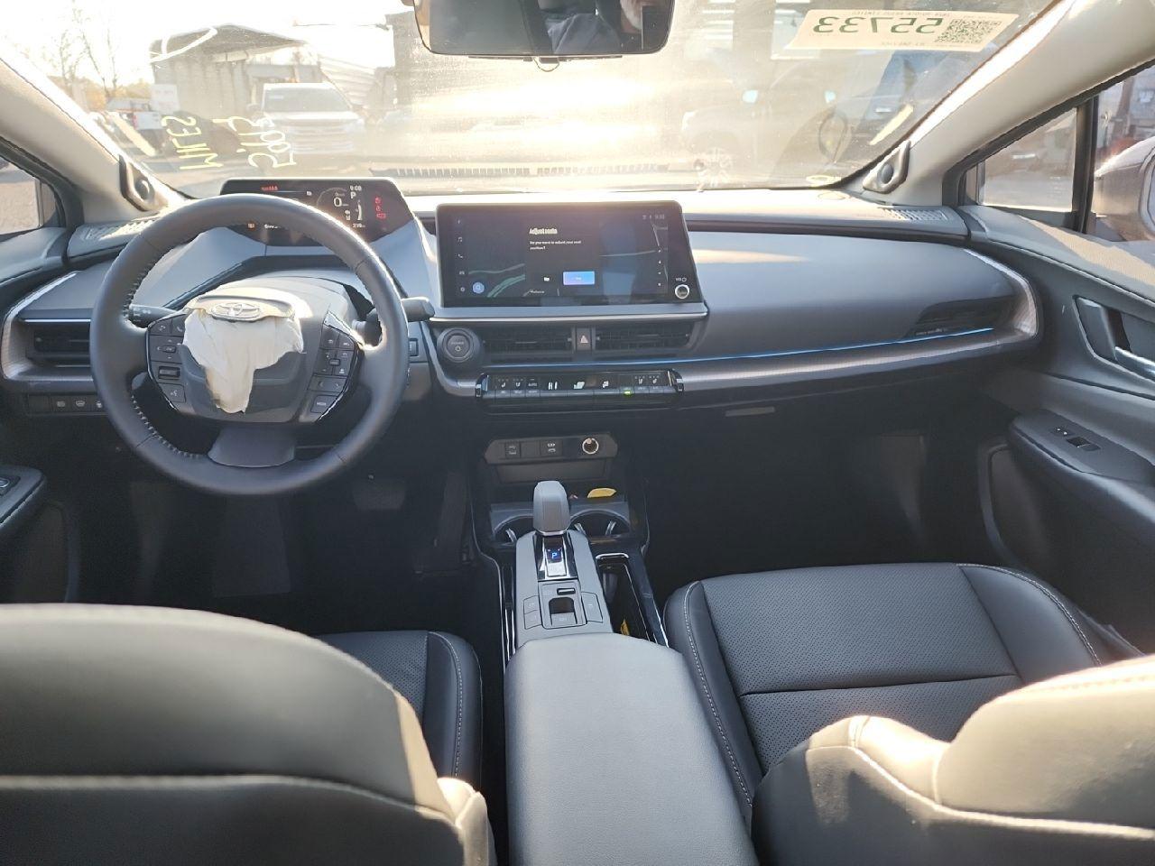 Toyota Prius Le Image 7